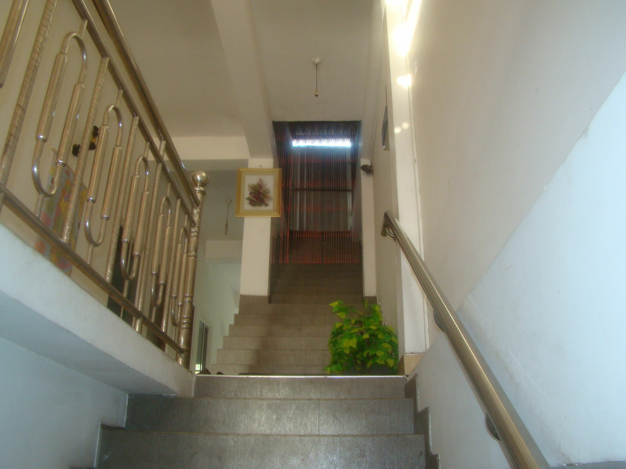 Down Town Hotel Ponnarankulama Exterior photo